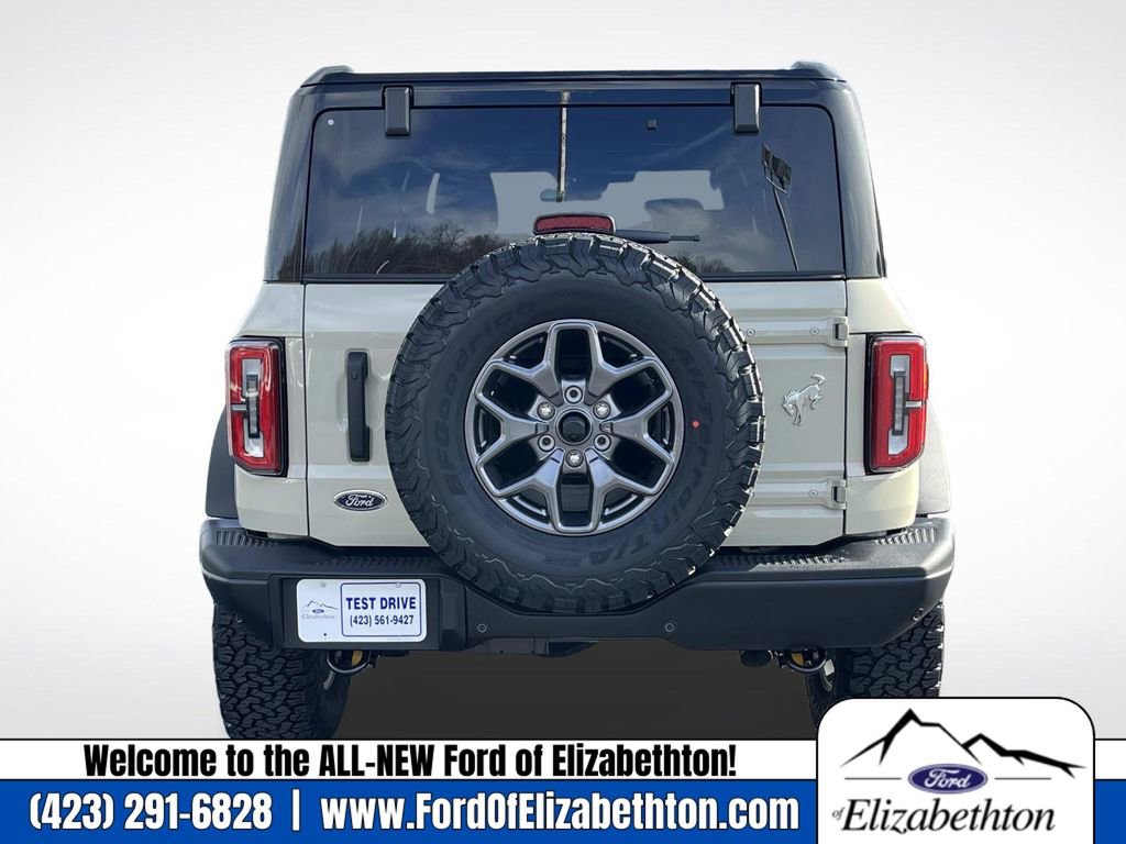 New 2025 Ford Bronco Badlands image 4