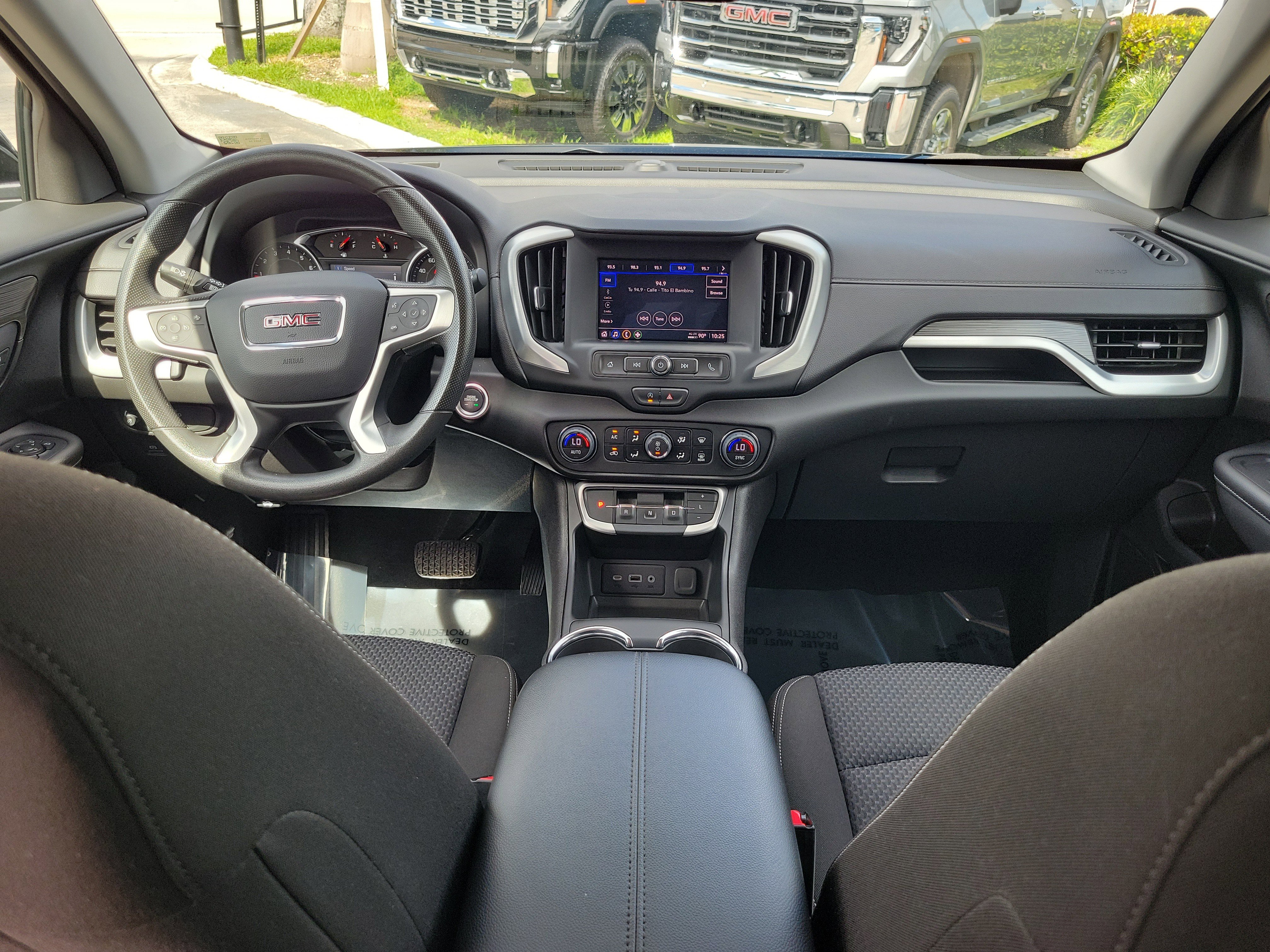 Used 2023 GMC Terrain SLE w/ Driver Convenience Package FWD image 18