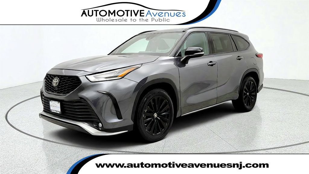 Used 2024 Toyota Highlander XSE AWD/4WD image 1