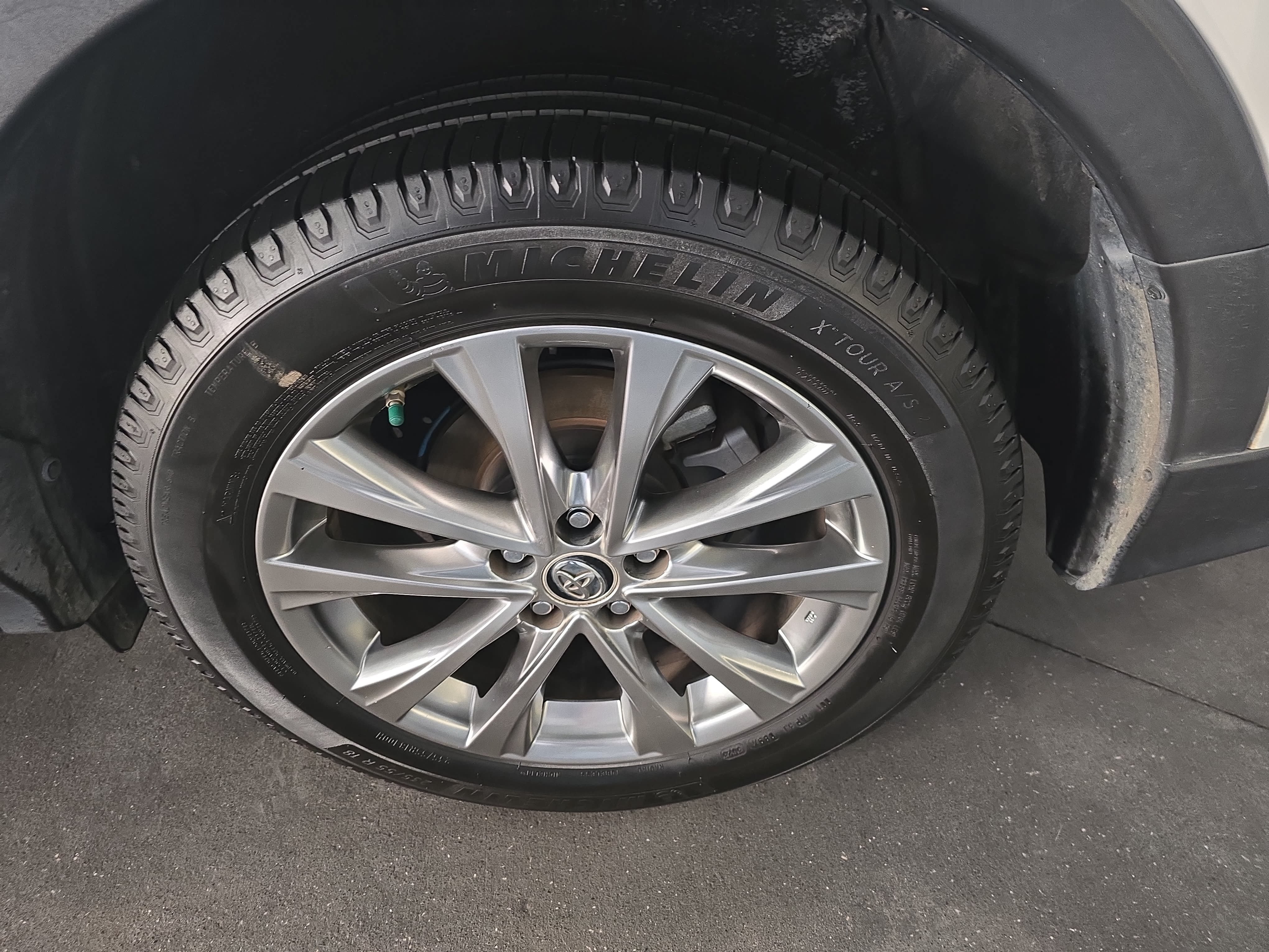 Used 2016 Toyota RAV4 Limited FWD image 32