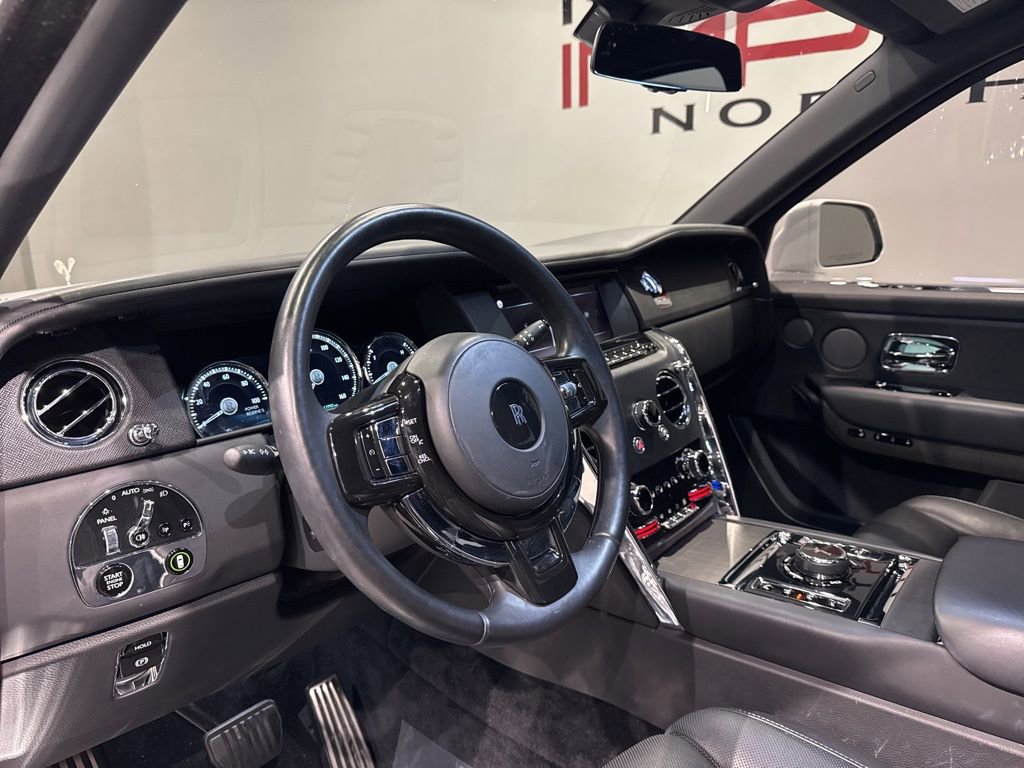 Used 2020 Rolls-Royce Cullinan AWD/4WD image 25