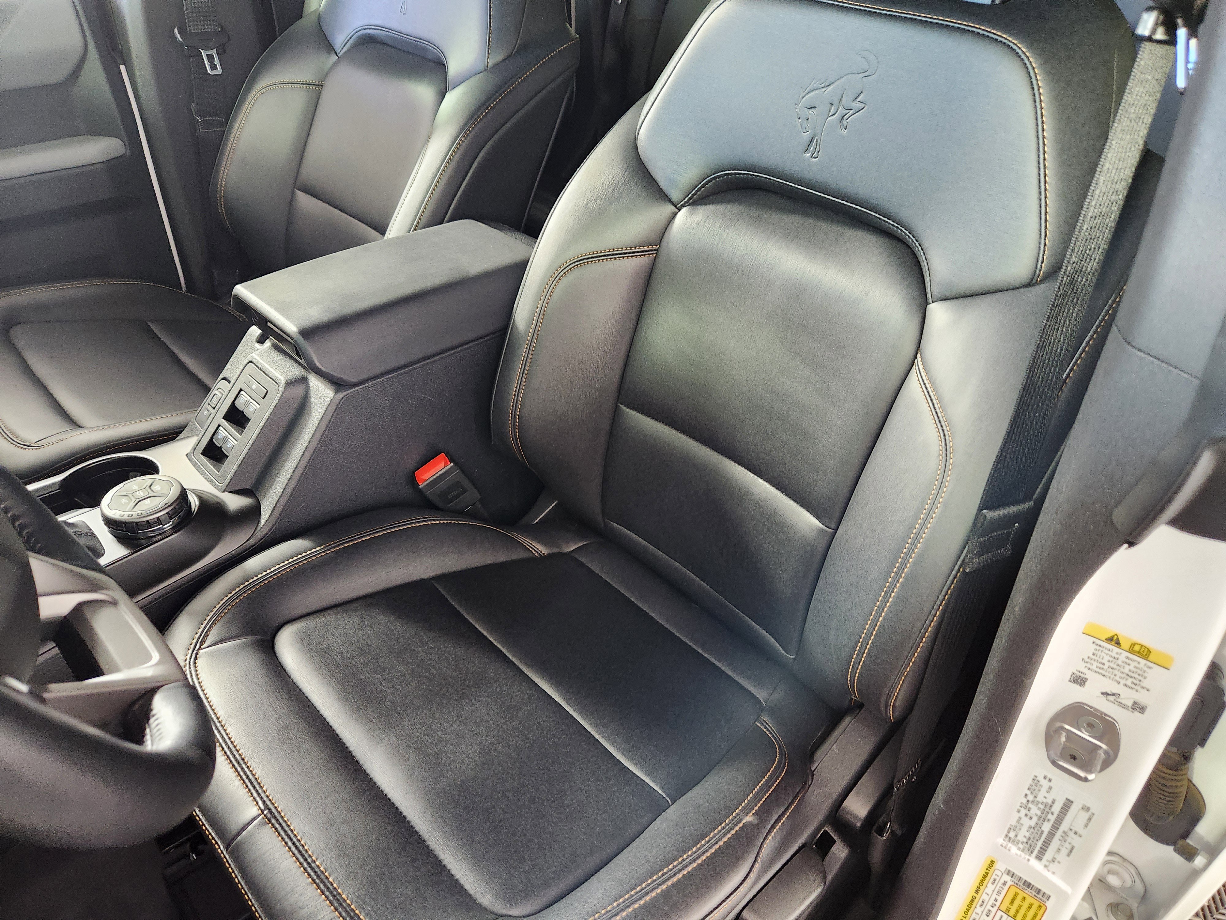 Used 2023 Ford Bronco Badlands image 12