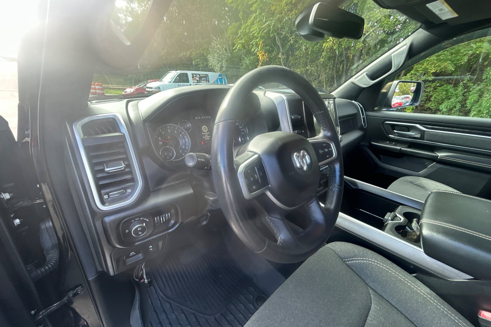 Used 2019 RAM 1500 Big Horn AWD/4WD image 9