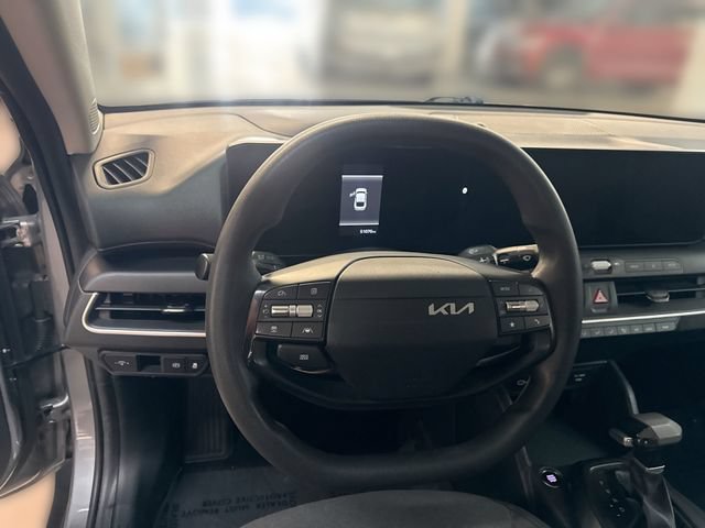 Used 2025 Kia K4 FWD image 12