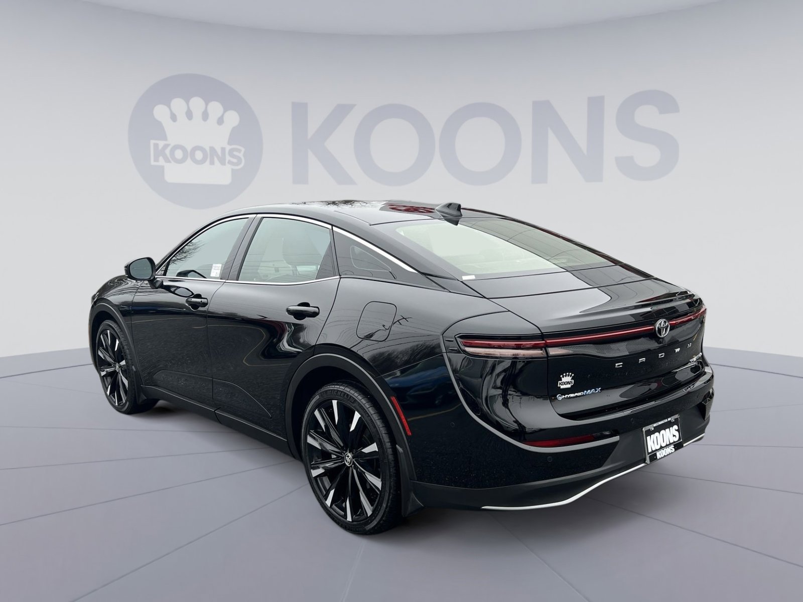 Used 2025 Toyota Crown Platinum image 4