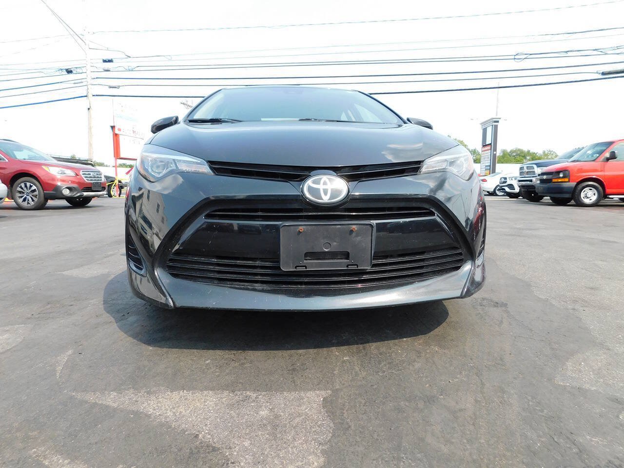 Used 2018 Toyota Corolla LE FWD image 3
