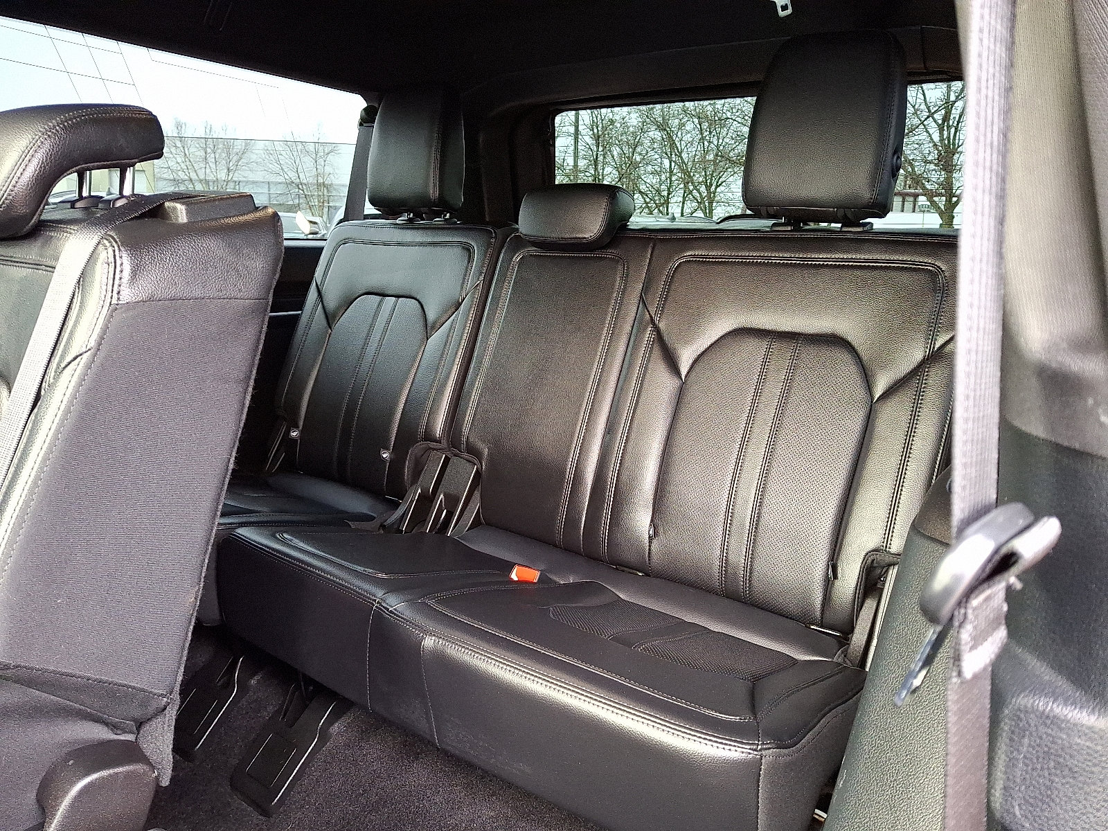 Used 2021 Ford Expedition Max Limited image 10