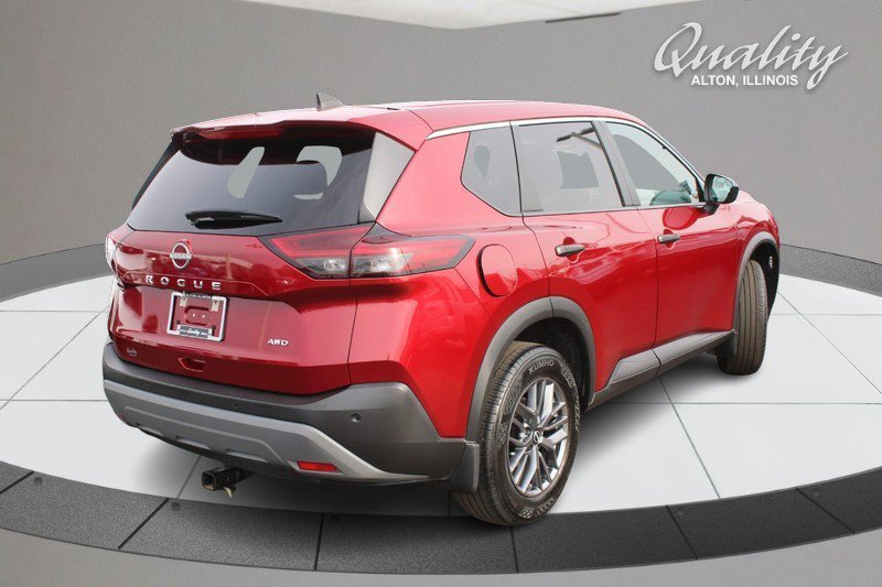 Used 2023 Nissan Rogue S image 4