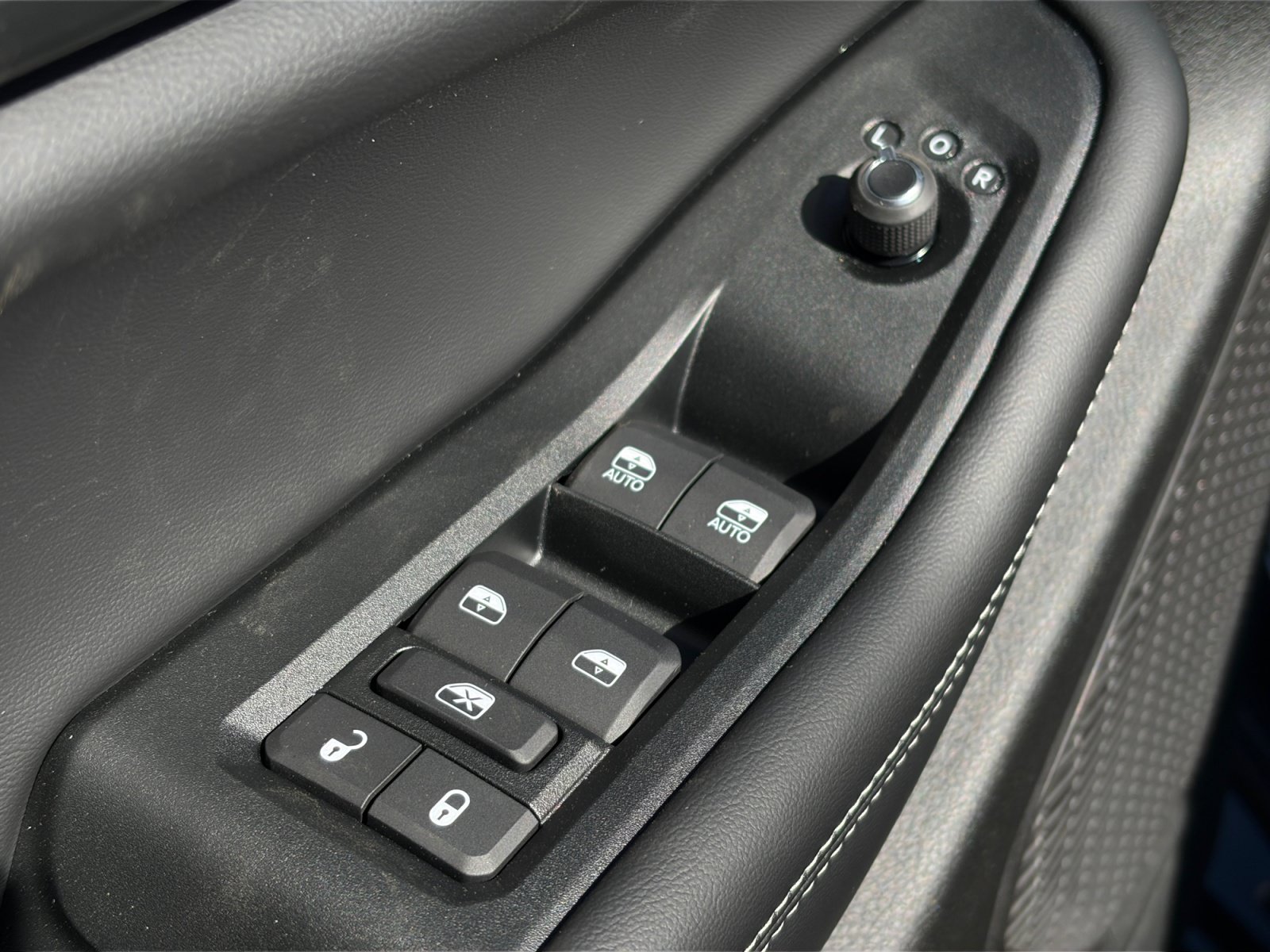 New 2026 Jeep Grand Cherokee Laredo X AWD/4WD image 16