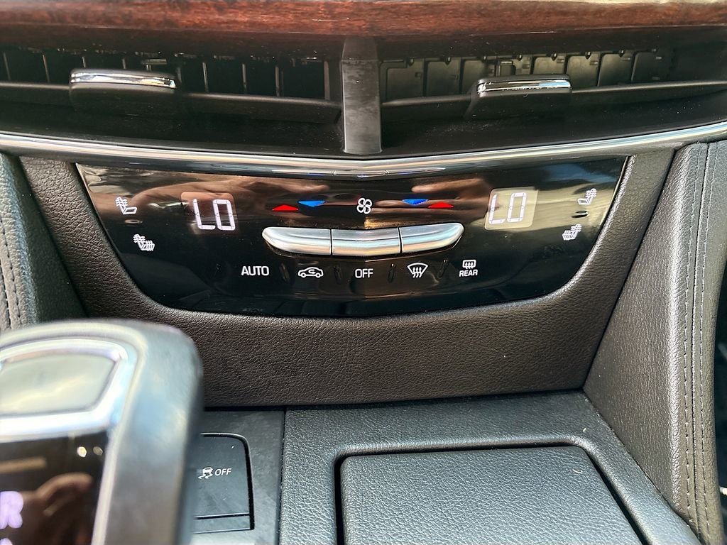 Used 2020 Cadillac CT6 Luxury image 16