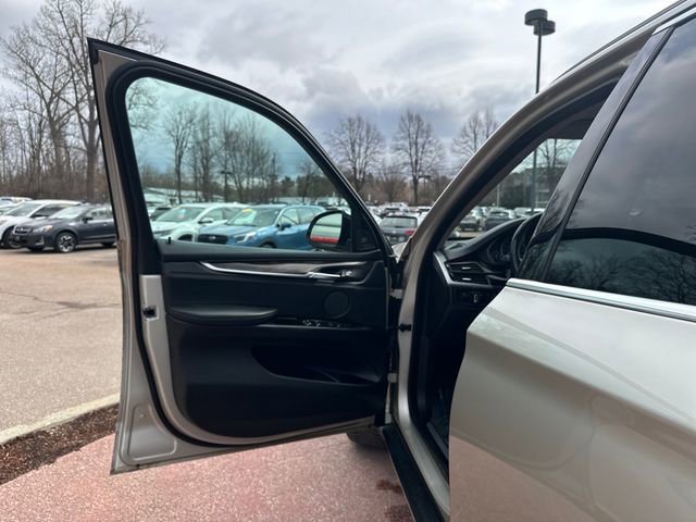 Used 2015 BMW X5 xDrive35d image 12