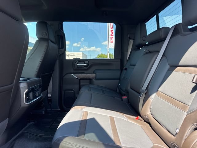 Used 2022 GMC Sierra 2500 Denali w/ Technology Package AWD/4WD image 11