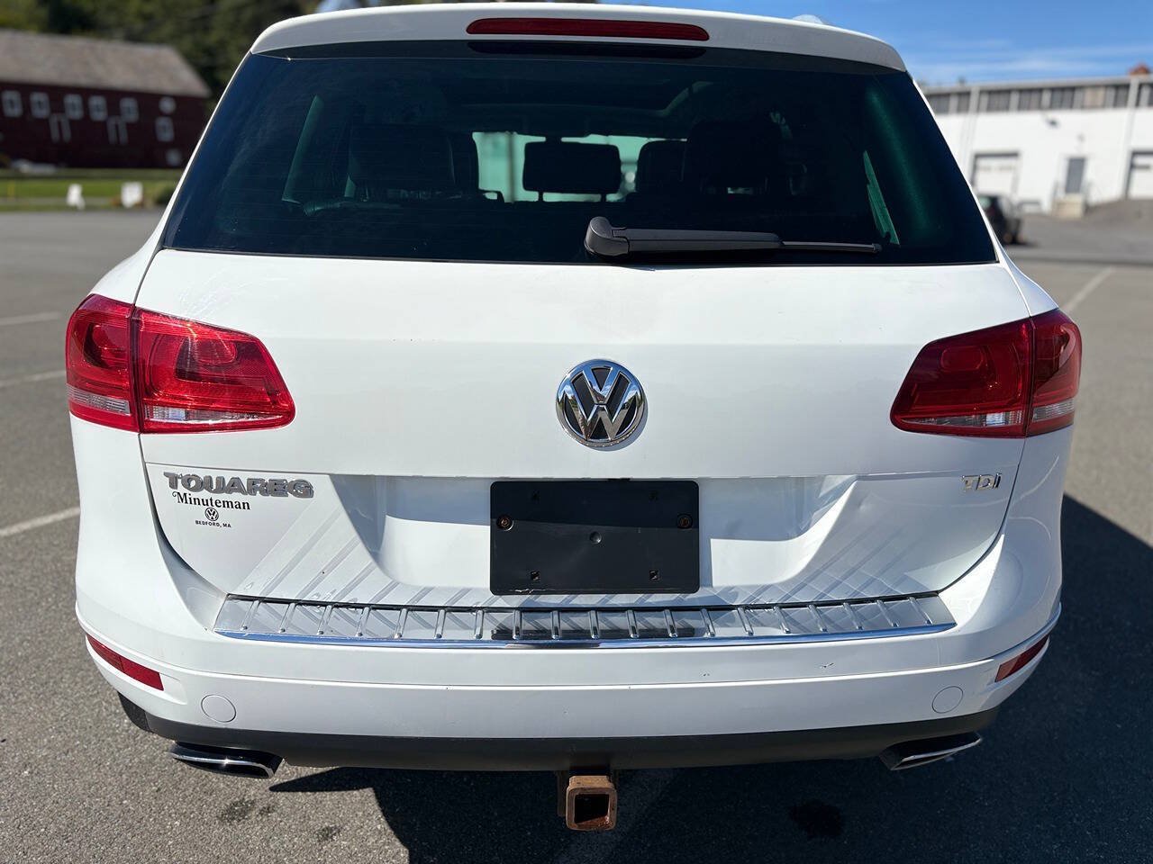 Used 2014 Volkswagen Touareg TDI AWD/4WD image 11