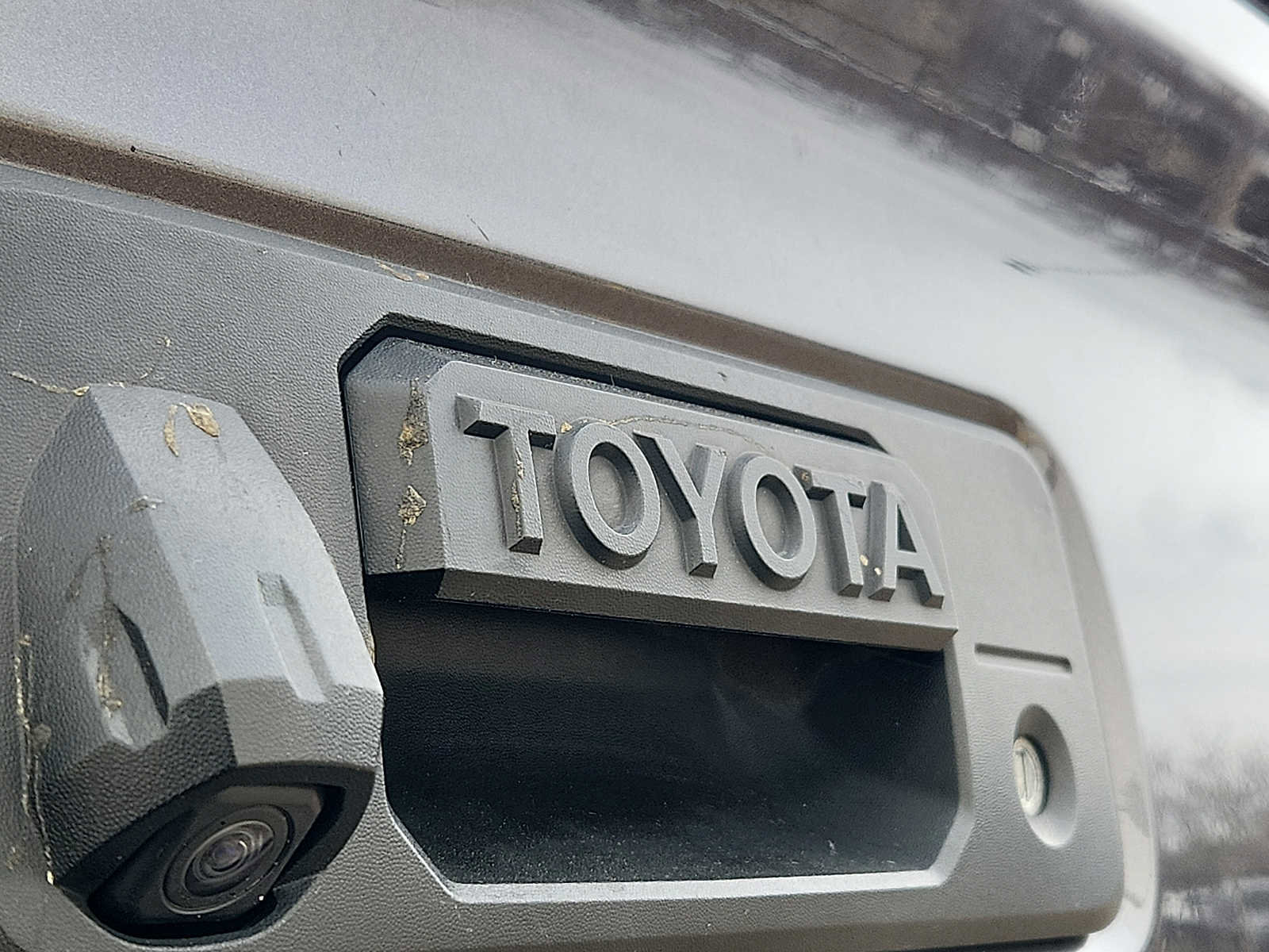 Used 2018 Toyota Tacoma SR w/ SR Convenience Package image 28