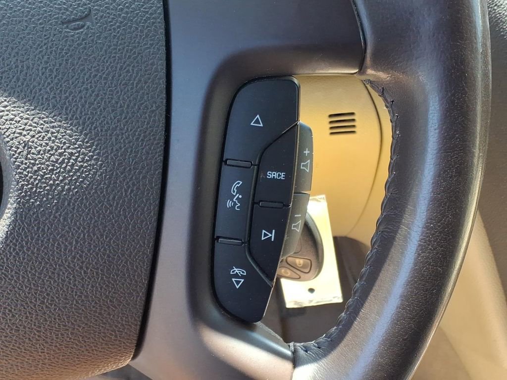 Used 2011 Buick Enclave CXL FWD image 18