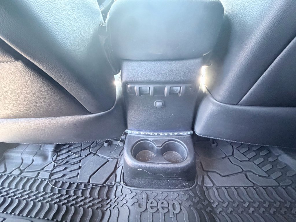 Used 2014 Jeep Wrangler Unlimited Rubicon w/ Connectivity Group image 23