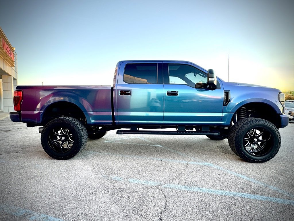 Used 2022 Ford F350 Lariat w/ Black Appearance Package image 5