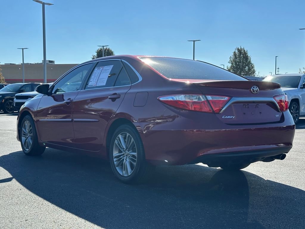 Used 2015 Toyota Camry SE image 5