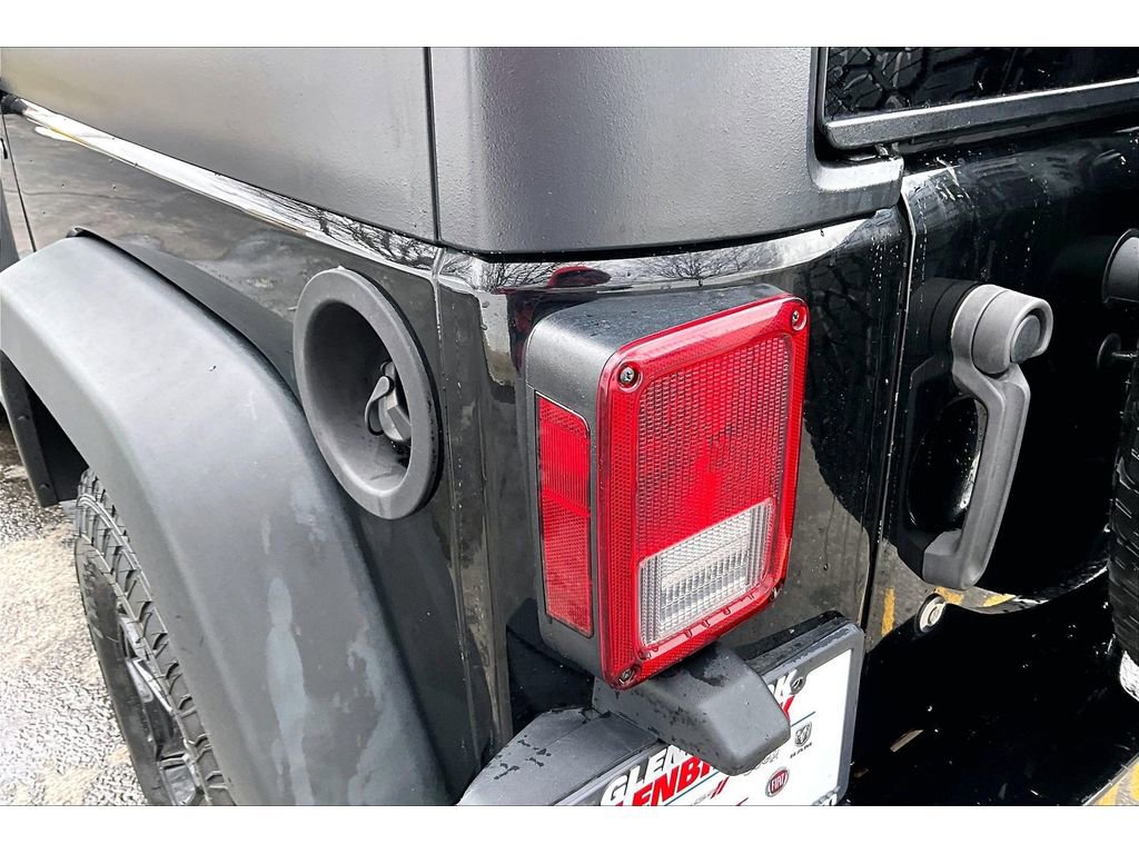 Used 2015 Jeep Wrangler Sport image 31