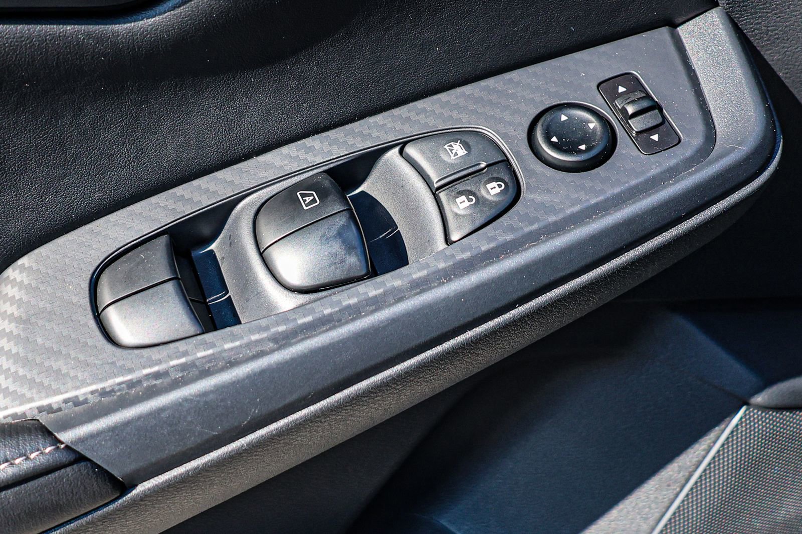 New 2024 Nissan Sentra S image 38
