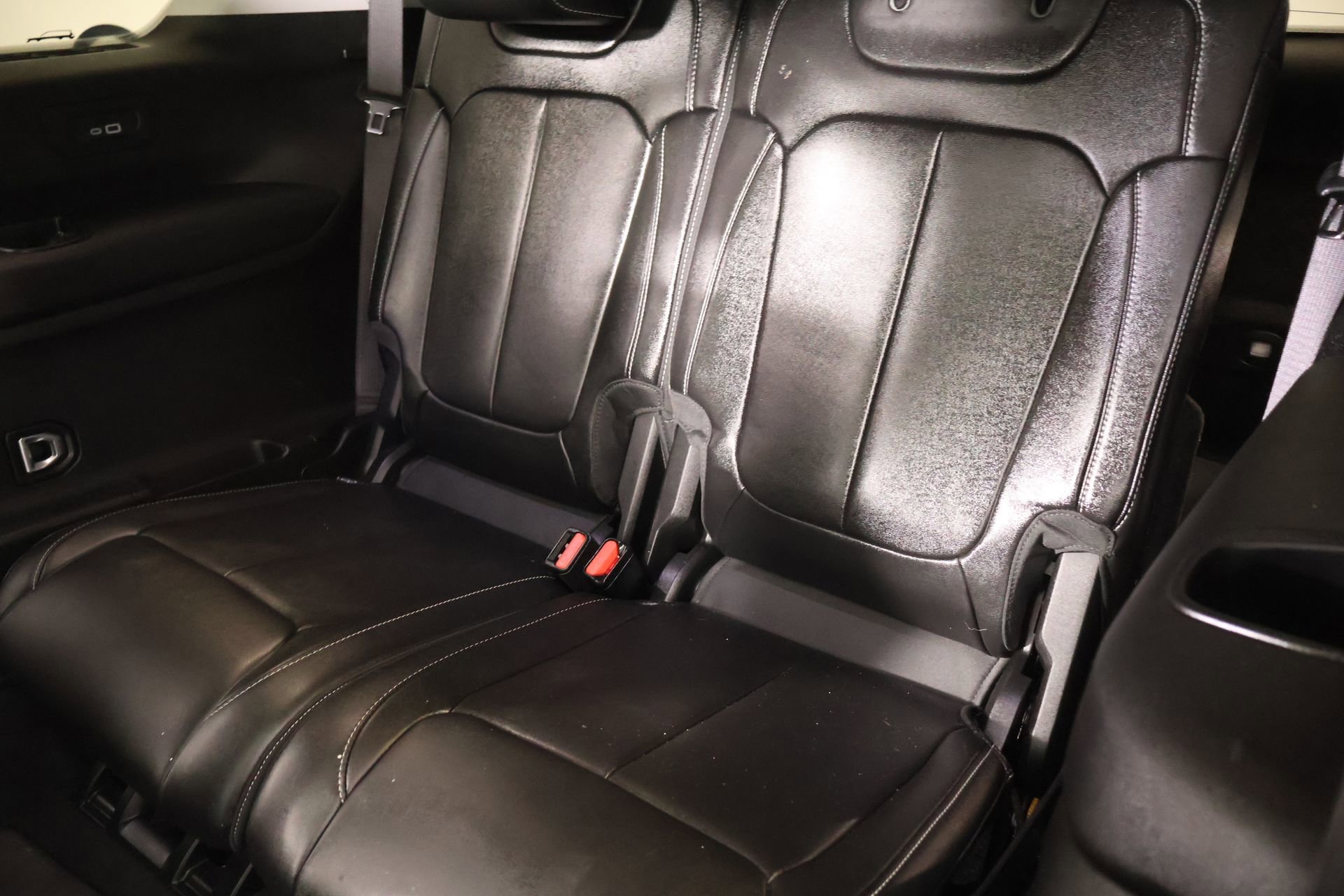 Used 2023 Jeep Grand Cherokee L Limited AWD/4WD image 14