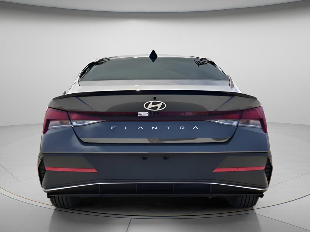New 2026 Hyundai Elantra SEL Sport Premium FWD image 4