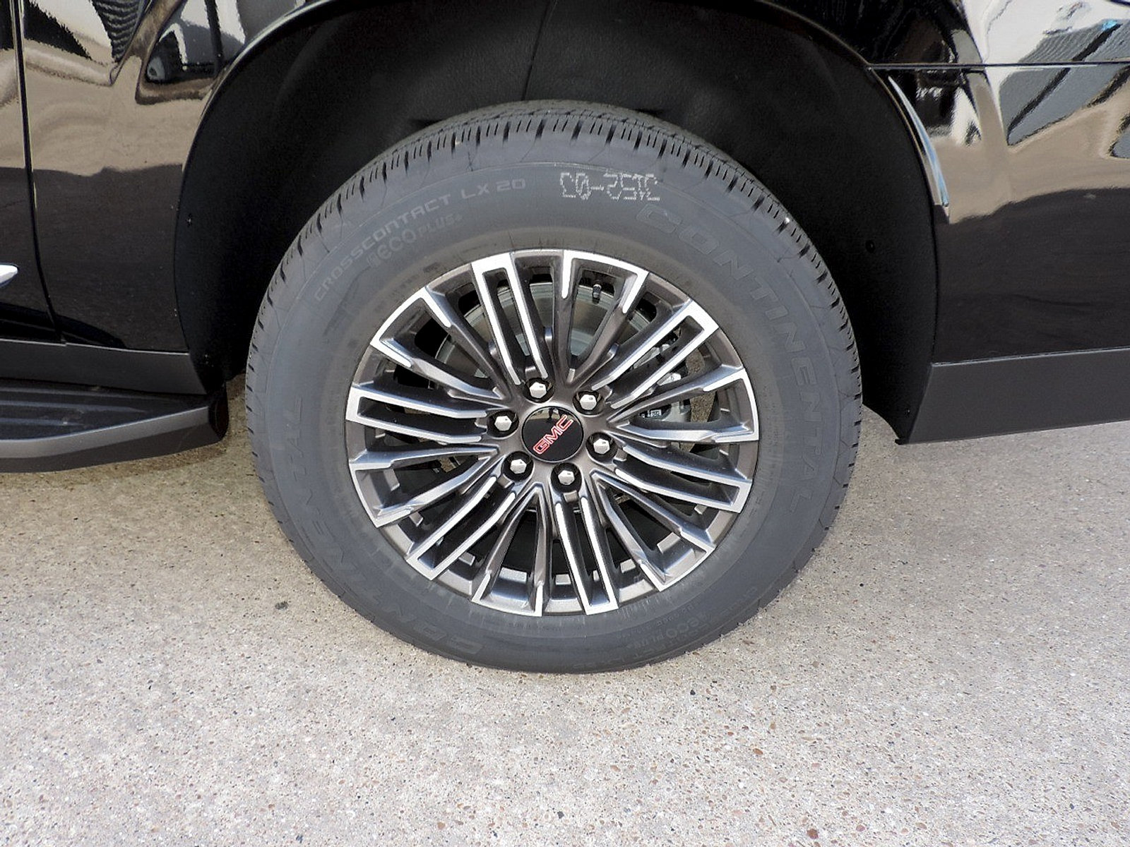 New 2026 GMC Yukon XL Elevation w/ Elevation Premium Package AWD/4WD image 9