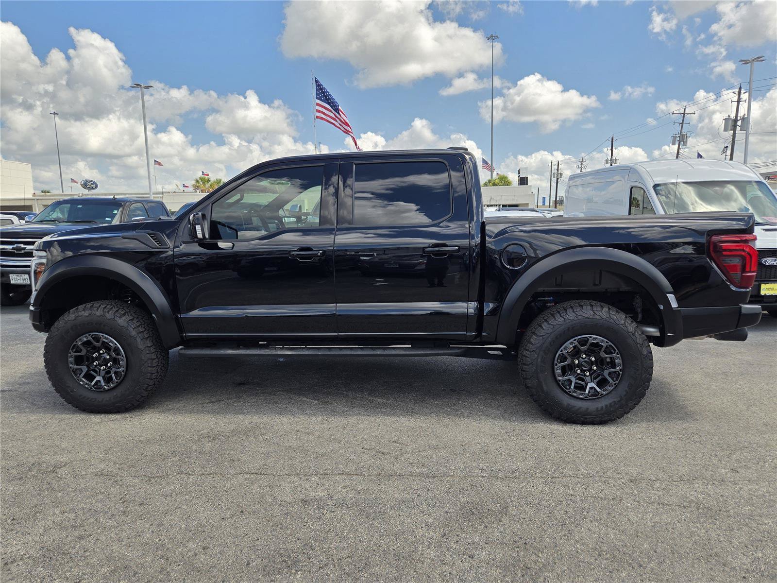Used 2025 Ford F150 Raptor w/ Equipment Group 803A Raptor R AWD/4WD image 5