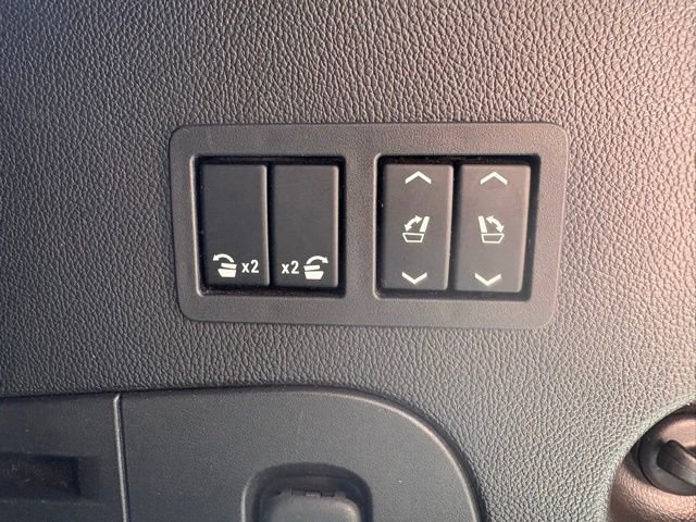 Used 2016 Cadillac Escalade Luxury image 8