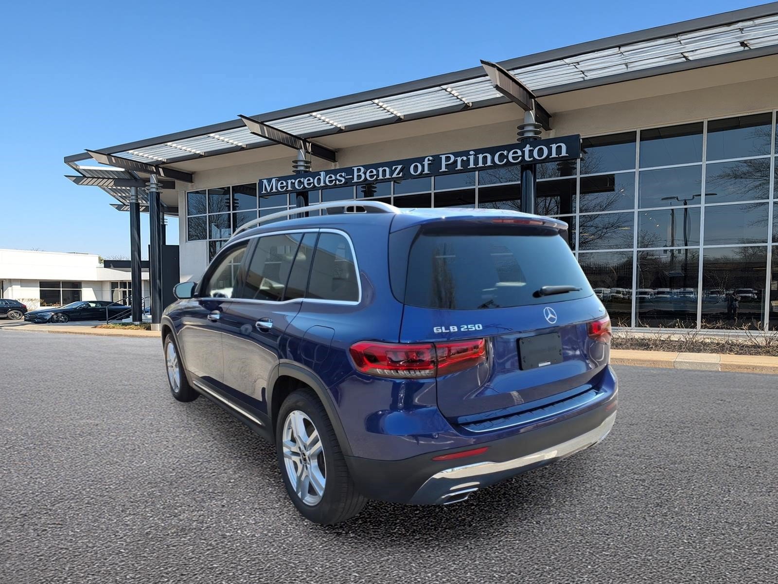 Certified 2022 Mercedes-Benz GLB 250 4MATIC image 5