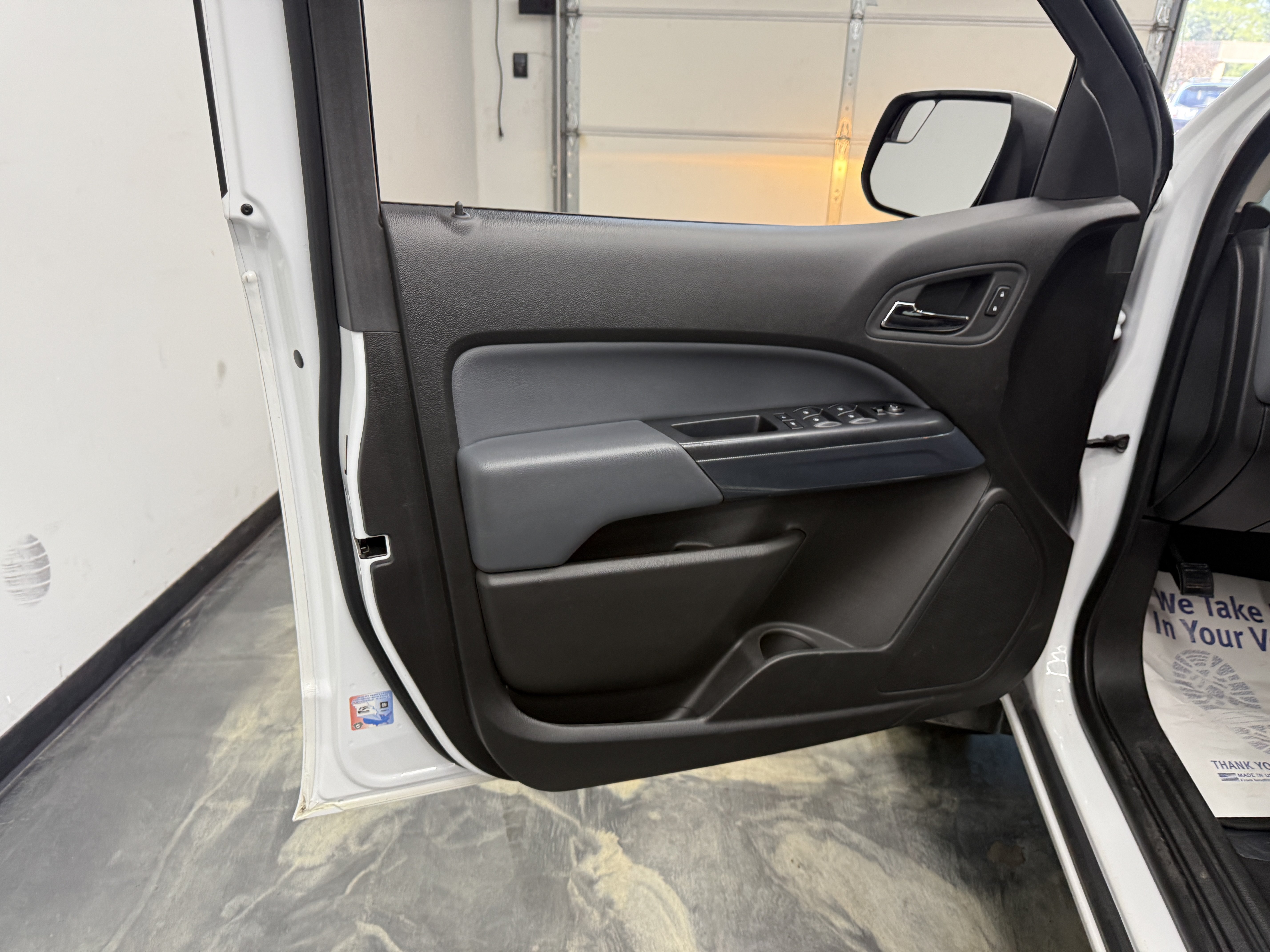 Used 2019 Chevrolet Colorado Z71 AWD/4WD image 9