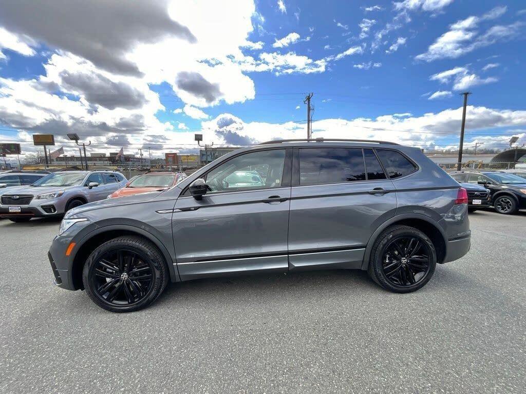 Used 2022 Volkswagen Tiguan SE R-Line image 5