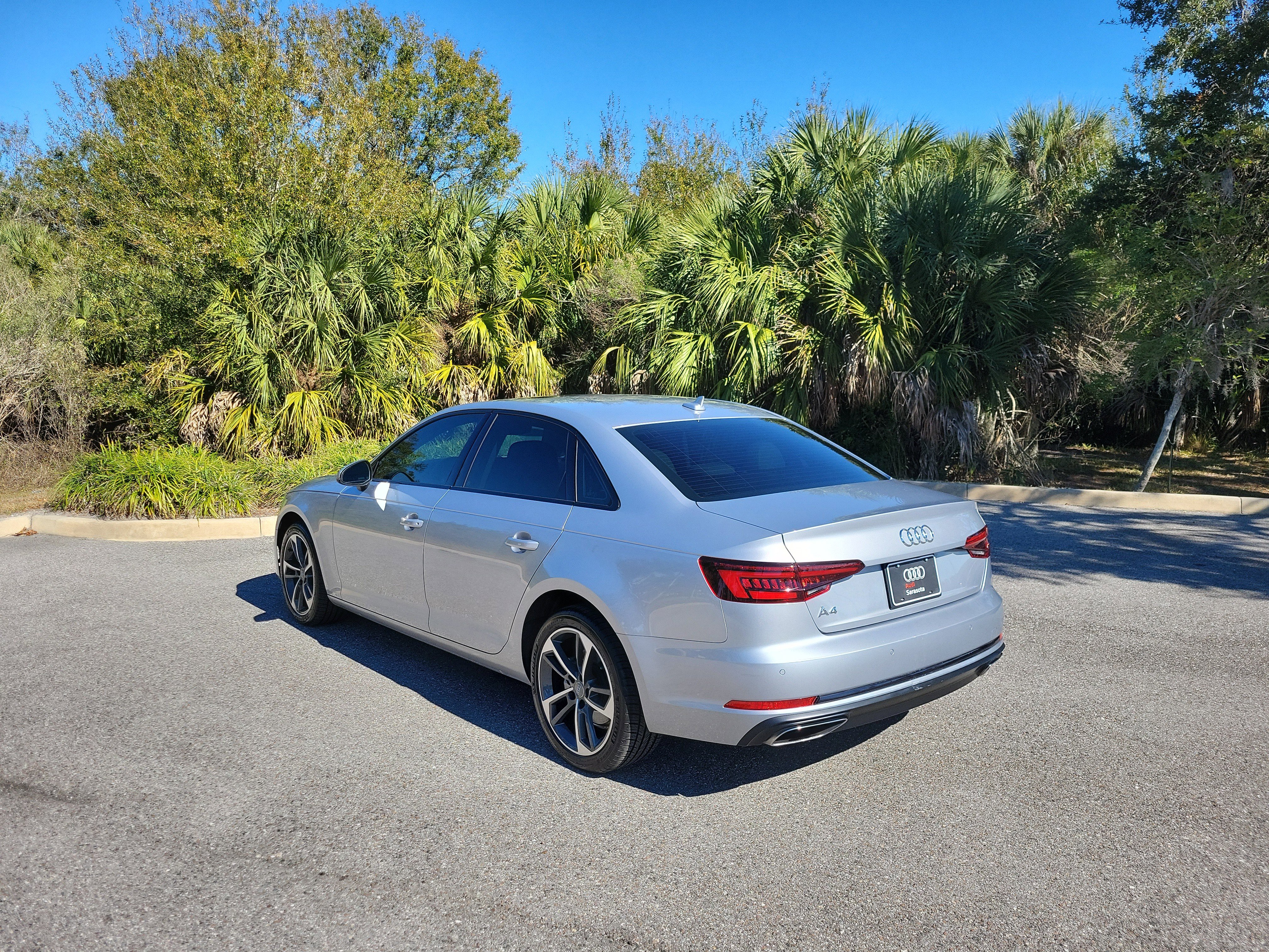 Used 2019 Audi A4 2.0T Premium image 9