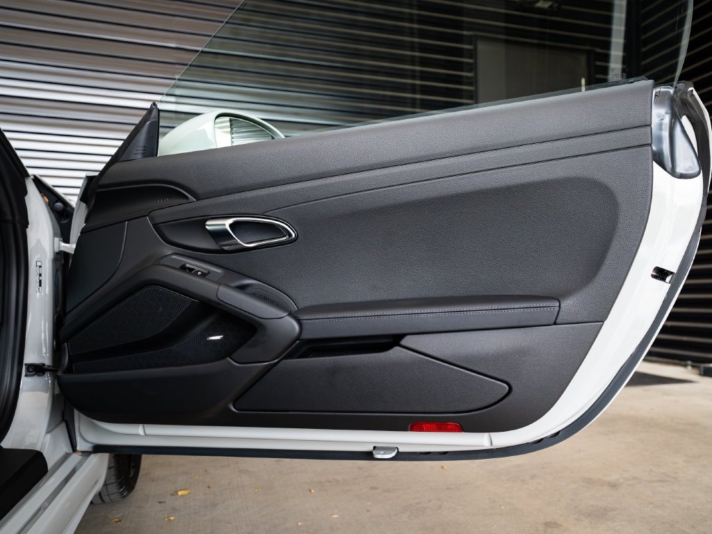 Certified 2025 Porsche 718 Boxster S RWD image 26