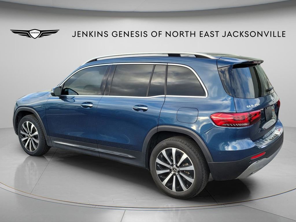 Used 2022 Mercedes-Benz GLB 250 image 11