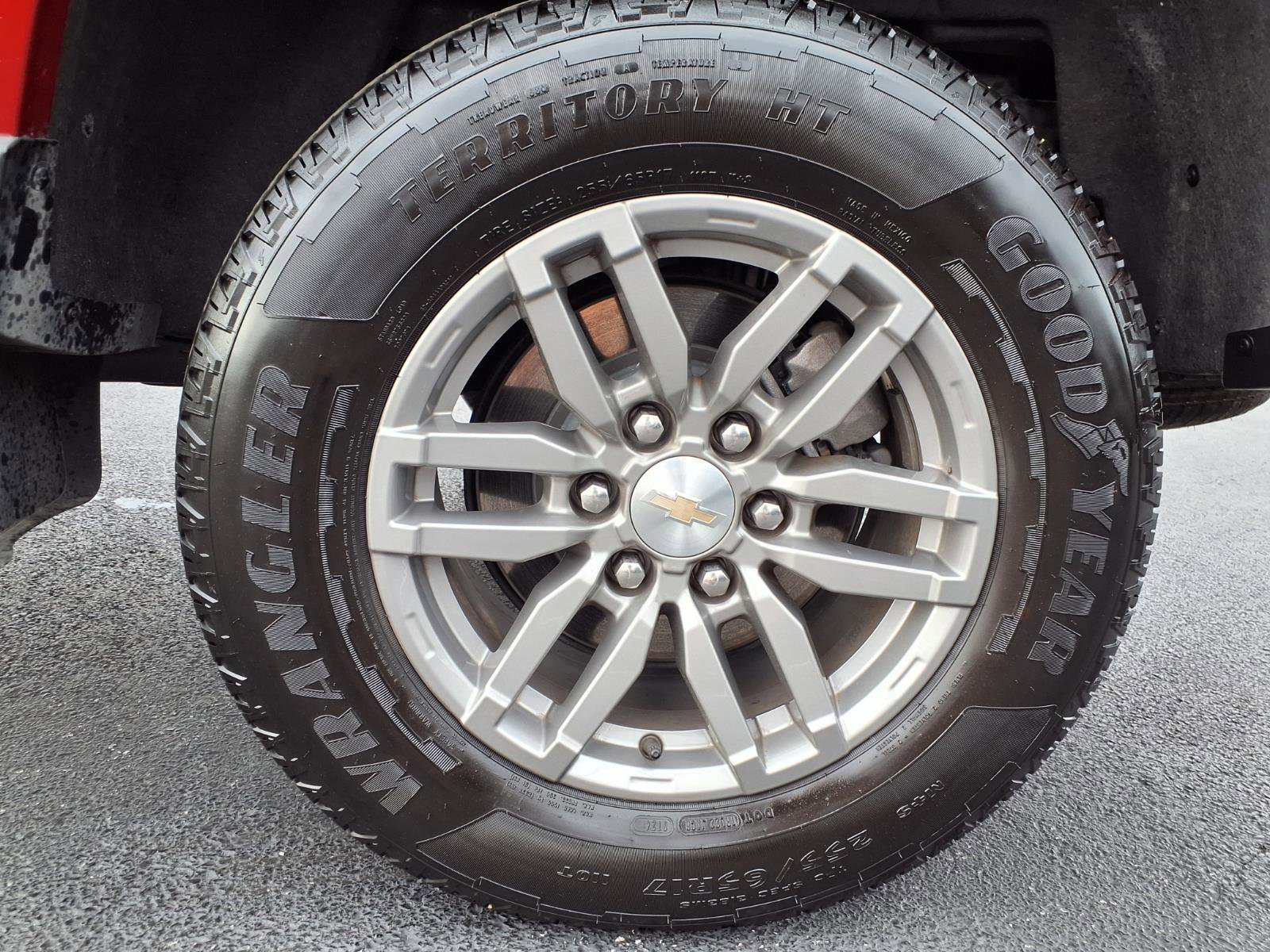 Used 2024 Chevrolet Colorado LT w/ LT Convenience Package II AWD/4WD image 32