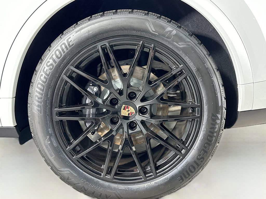 New 2026 Porsche Cayenne E-Hybrid Coupe image 33