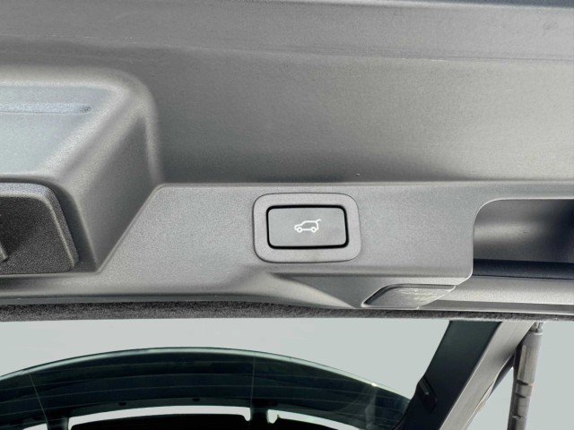 Used 2018 Land Rover Range Rover Sport HSE image 53