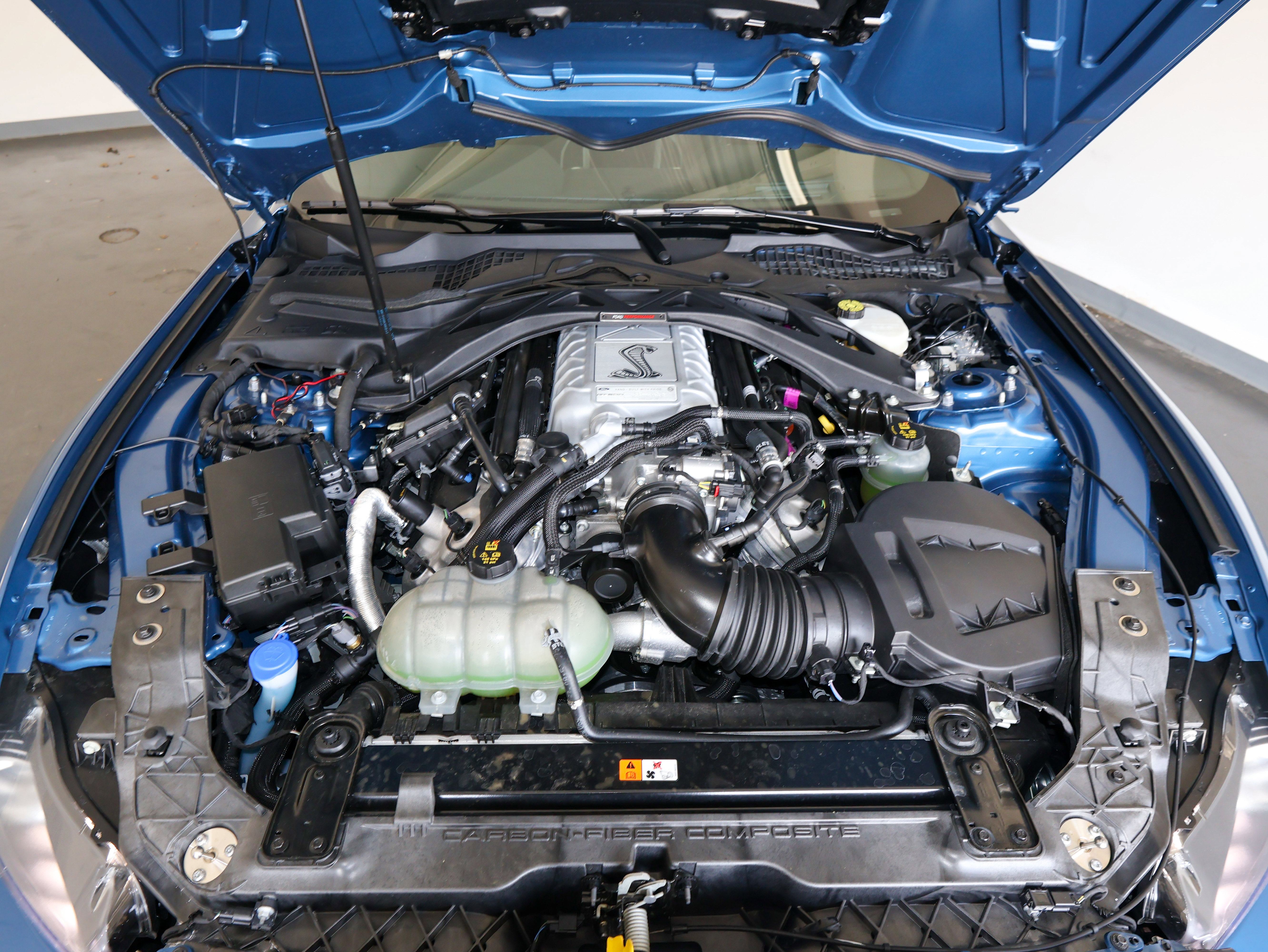 Used 2020 Ford Mustang Shelby GT500 w/ Carbon Fiber Track Pack RWD image 11