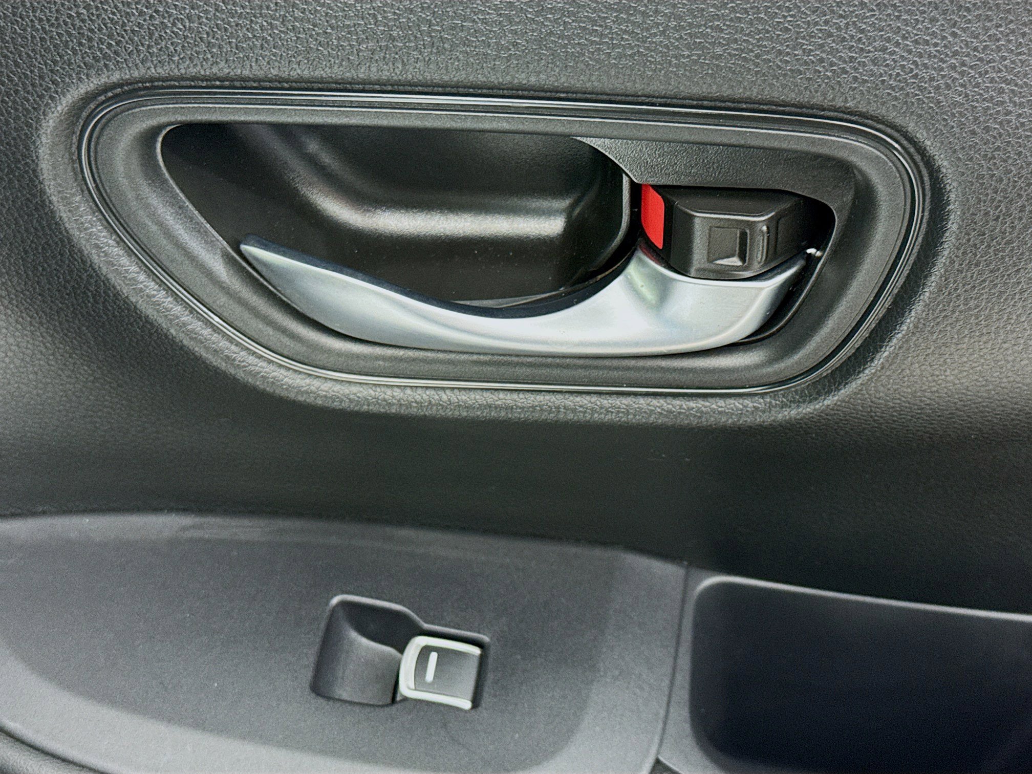 Used 2025 Honda HR-V Sport image 30