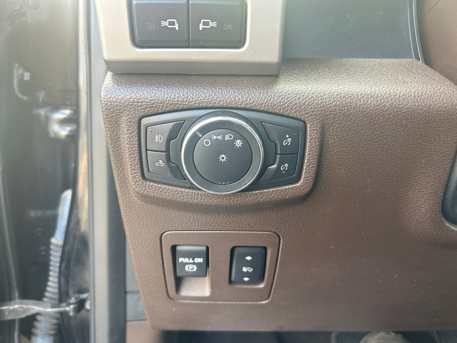 Used 2020 Ford F150 King Ranch w/ Equipment Group 601A Luxury AWD/4WD image 17