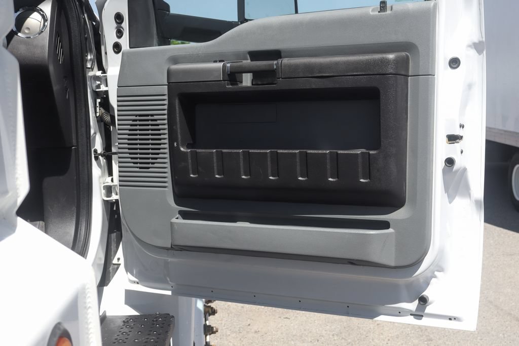Used 2022 Ford F650 2WD Regular Cab Super Duty image 34