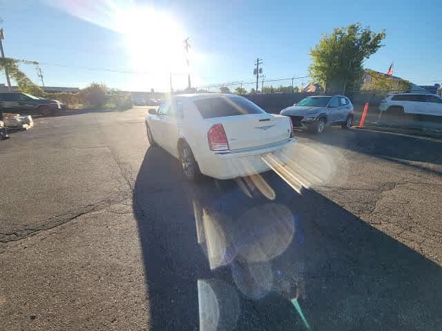 Used 2010 Chrysler 300 C w/ Luxury Group II AWD/4WD image 20