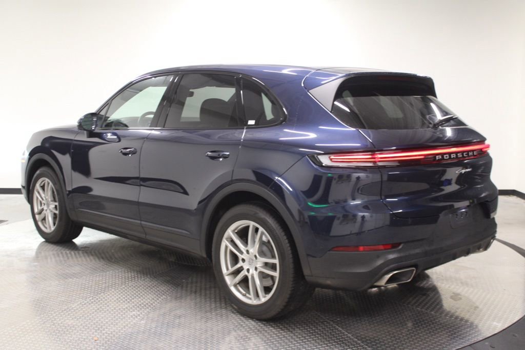 Certified 2024 Porsche Cayenne image 3
