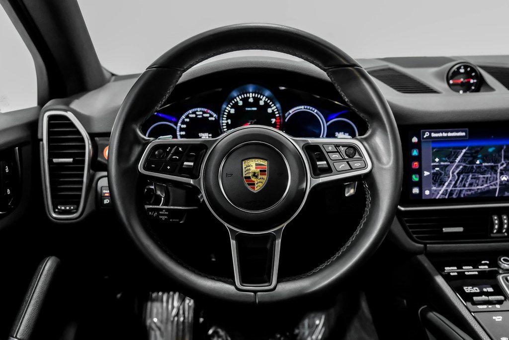 Used 2023 Porsche Cayenne image 16