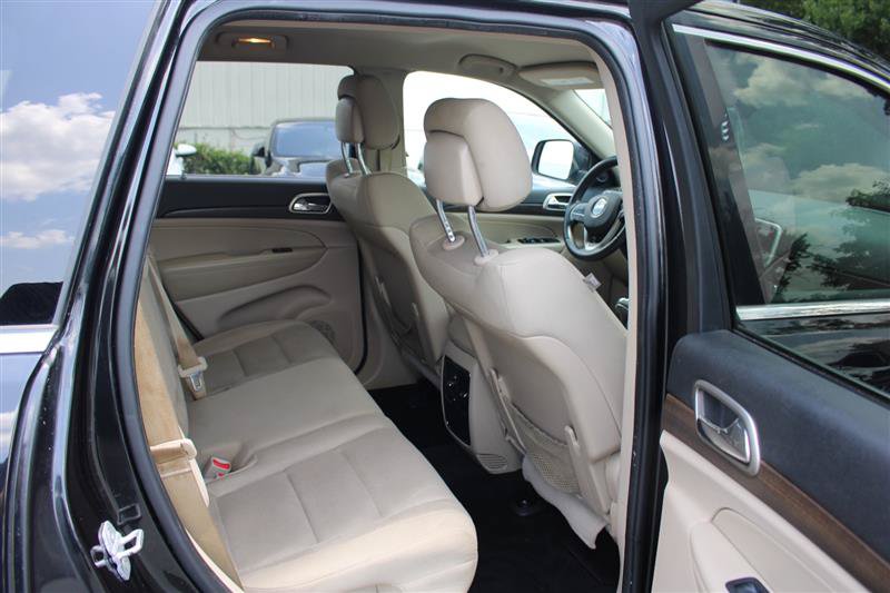 Used 2014 Jeep Grand Cherokee Laredo w/ Quick Order Package 23E AWD/4WD image 13