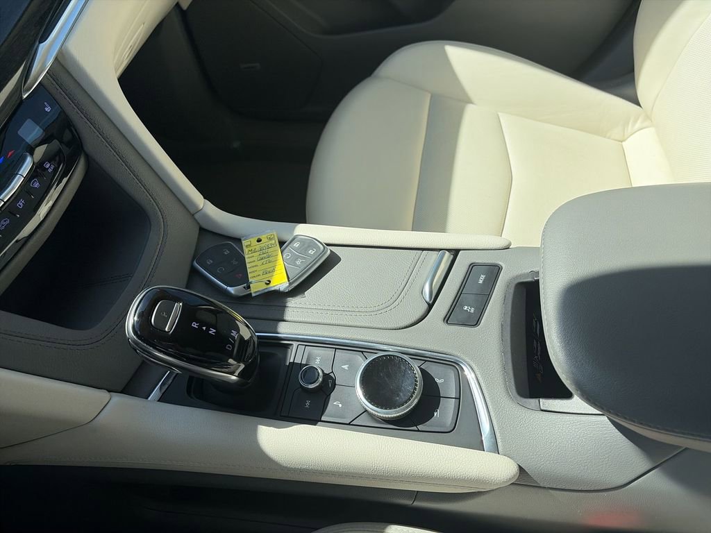 Used 2021 Cadillac XT6 Premium Luxury image 20