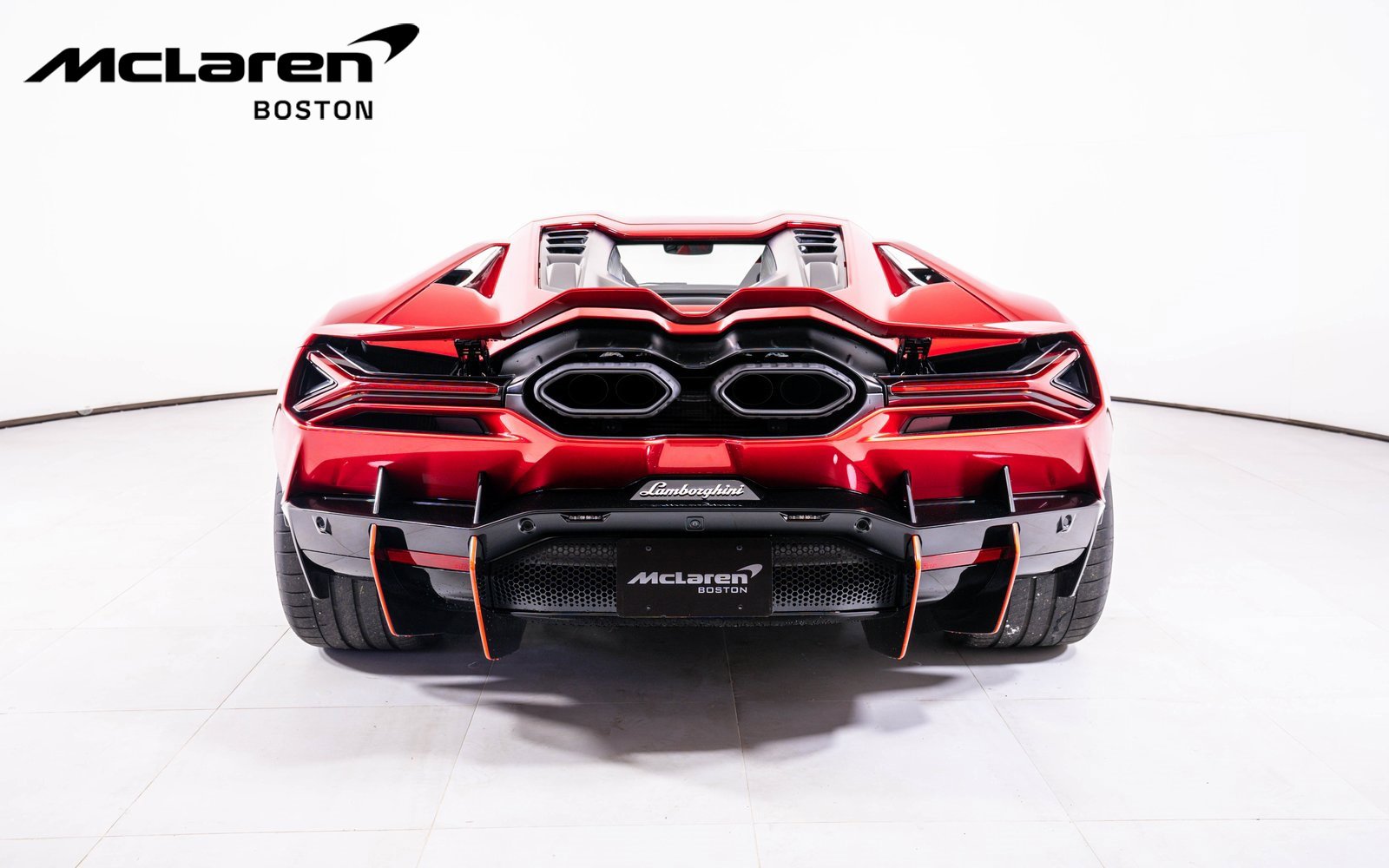 Used 2024 Lamborghini Revuelto image 4