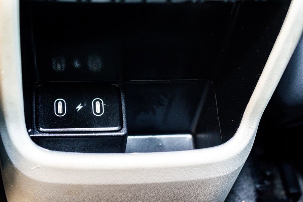 Used 2024 Hyundai Kona SE image 16