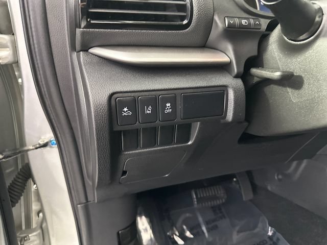 Used 2023 Mitsubishi Eclipse Cross ES AWD/4WD image 20